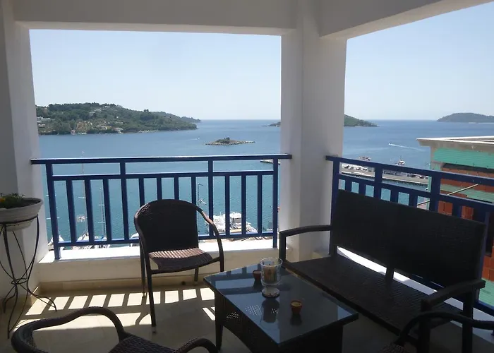 Paradisos House
