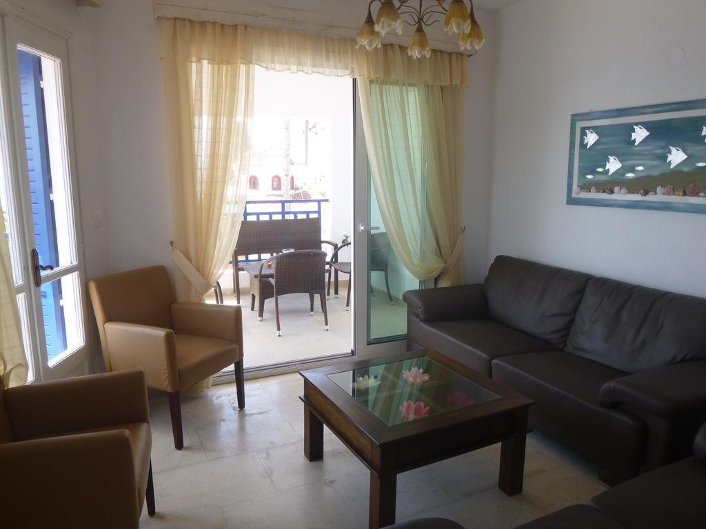 Apartment Paradisos House